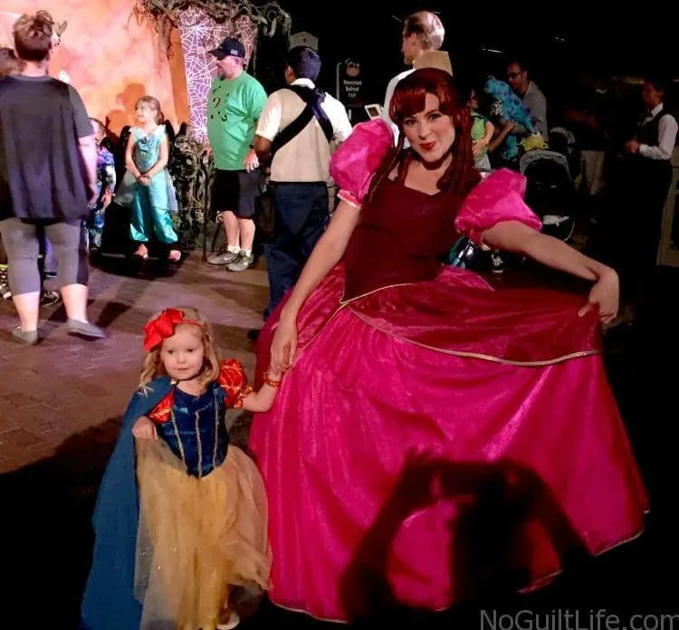 Tips to enjoy Mickey's Halloween Party at Disneyland. Don't be scared to dress your family up in a costume and have a spooky time! 