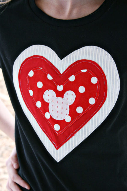 Clever and simple DIY Valentines Day Craft ideas. Simple Disney inspired Mickey heart for V-Day!