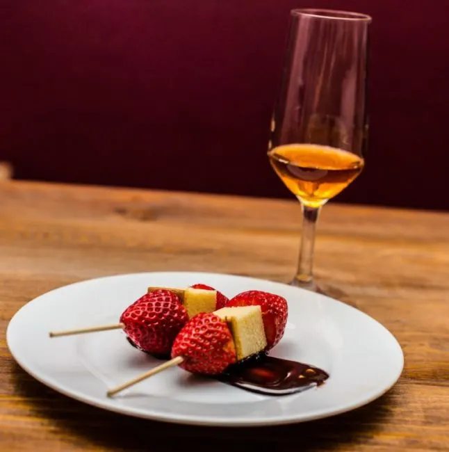Wine and Chocolate: YES PLEASE. Valentine's Day pairings and recipes