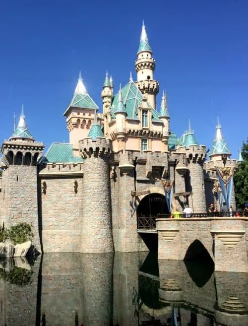 Sleeping Beauty Castle Disneyland Good Neighbor Hotels