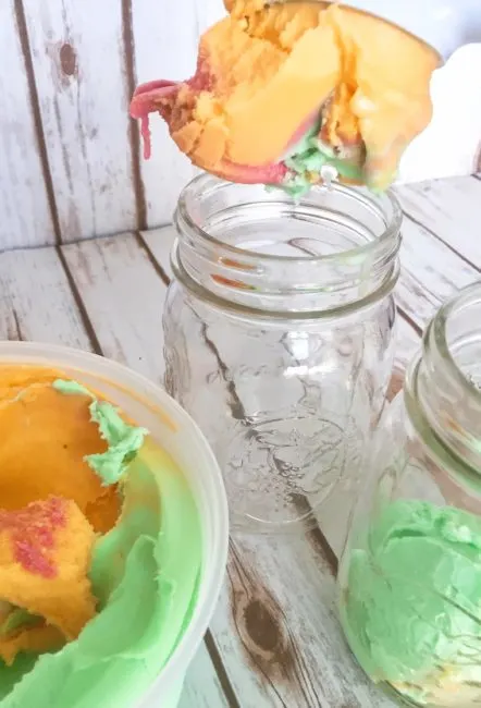 Rainbow Sherbert St. Patrick's Day Punch: perfect for any party or celebration all year long! 