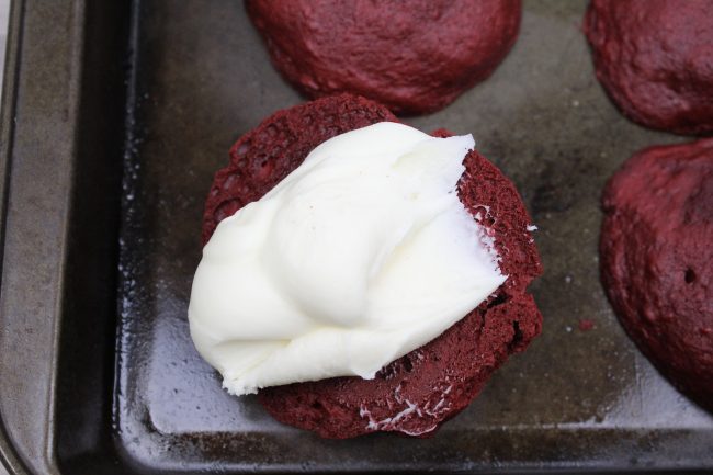 whoopie pie icing You gotta try this easy red velvet cake recipe for whoopie pies! Just like your southern grandma used to make. It's the best recipe not from scratch. Perfect desserts for Valentine's day , Christmas, 4th of July, Easter, and thanksgiving. 
