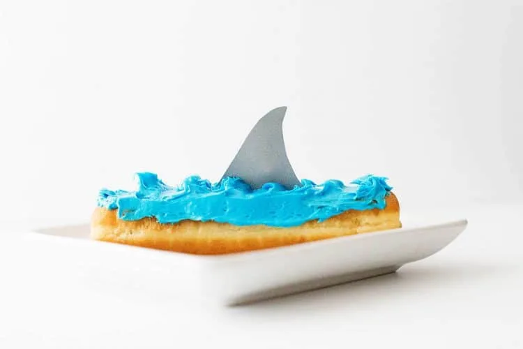 printable-shark-fin-pick for your donuts