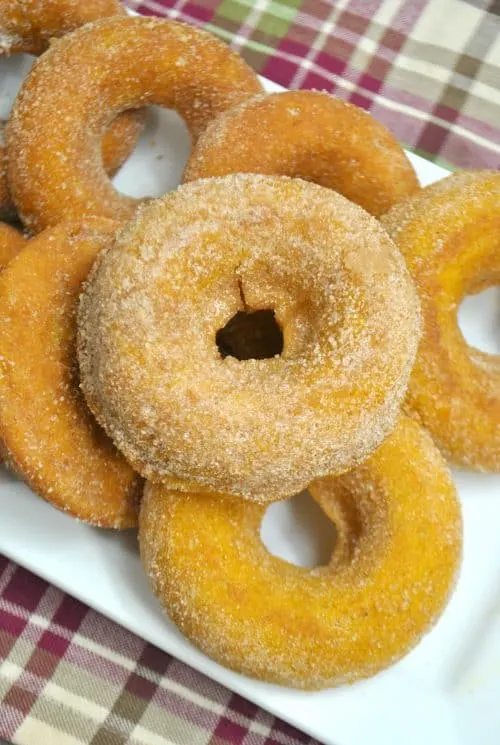 Pumpkin Spice Donut recipe baked donuts on a plate