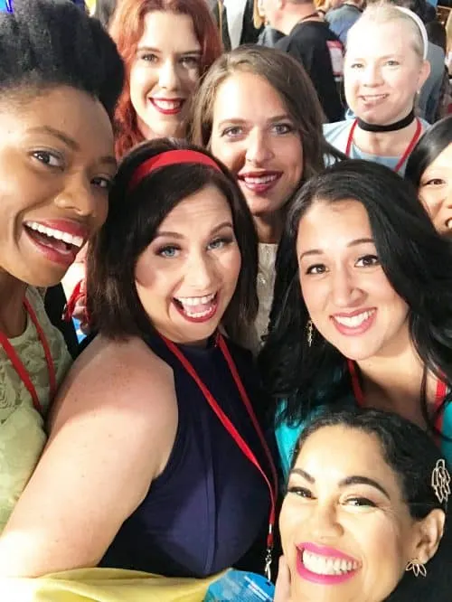 red carpet selfie snow white at ralph breaks the internet premiere