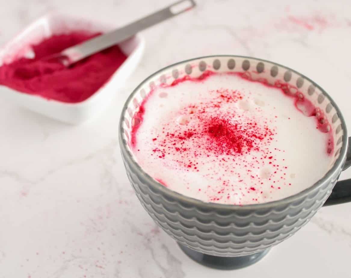 pink-beetroot-latte-valentines-latte-ideas